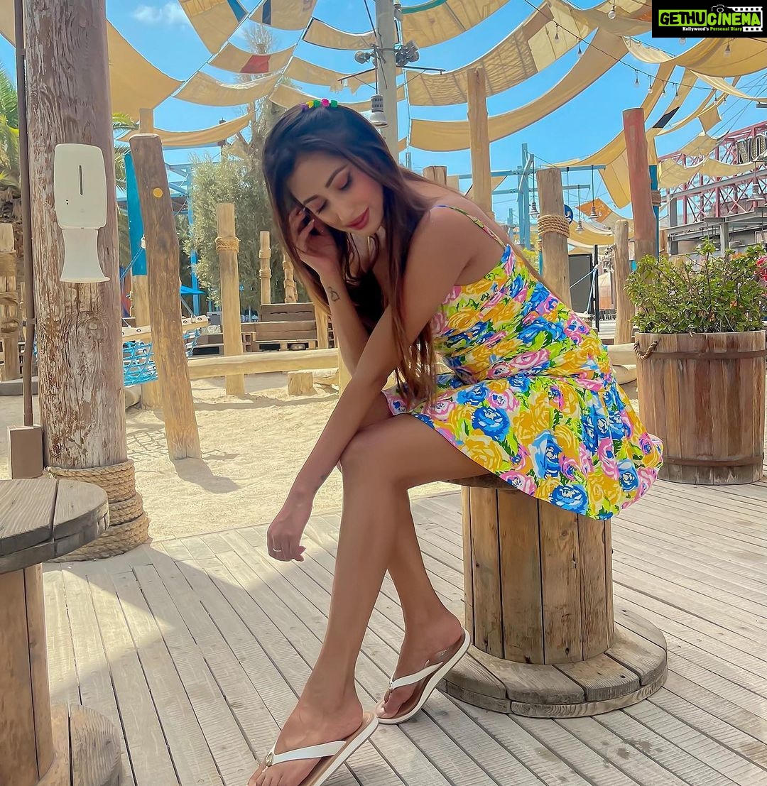 Maera Mishra Instagram - #throwback ❤️ Dubai - دبى