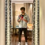 Mahat Raghavendra Instagram – #mirrorselfie 🙂