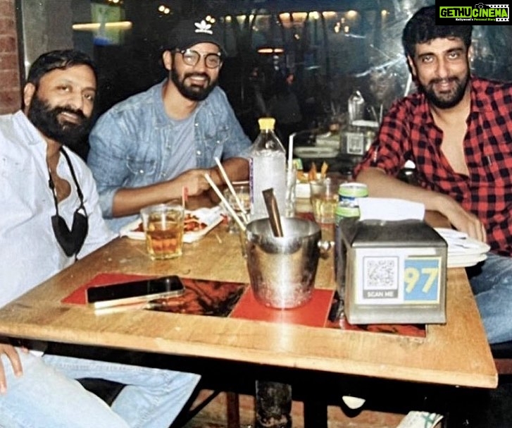 Mahat Raghavendra Instagram - #happybirthday to one of the most sweetest & positive soul @ashishrmohan Thank you for being born! Without you & @satishfenn #doublexl wouldn’t have happened! Always grateful ! Love you brother 🤍 wishing you nothing but the best! 😘🤗🥳