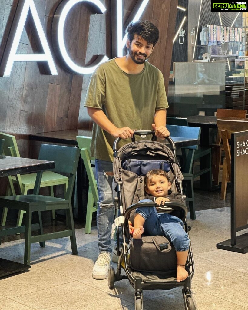 Mahat Raghavendra Instagram - A day out with dada!!! ❤️ @mahatofficial