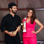 Mahat Raghavendra Instagram - When friends are winners 🏆 Winning an award along with your Best friend is always a moment to cherish 🎉 @mahatofficial 🤗😄 “Fashion Icon film / Fashion Icon television” 😍 Thank u @sifaawardsofficial @ajitmenon_trendz 😍 On the cover of @she_india 😍 #sifa2022 #bestfriends #awards