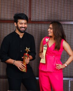 Mahat Raghavendra Instagram - When friends are winners 🏆 Winning an award along with your Best friend is always a moment to cherish 🎉 @mahatofficial 🤗😄
“Fashion Icon film / Fashion Icon television” 😍
Thank u @sifaawardsofficial @ajitmenon_trendz 😍
On the cover of @she_india 😍

#sifa2022 #bestfriends #awards
