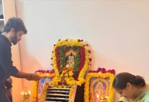 Mahat Raghavendra Instagram - #swamiyesaranamayyappa 🙏🏻🤍 @mishraprachi @adhiyamanraghavendra