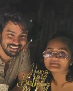Mahat Raghavendra Instagram - Happy birthday to the worlds most sweetest #sister #friend & #atha 😘🤗 love you a lotttttttttt ariiiii @wildfrond wishing you nothing but the best 🥳 may this year be filled with love laughter & many more adventurous trips with us @mishraprachi @adhiyamanraghavendra ❤️
Missing you a lot ariiii! Will make it up big & soon for not being there today 🤗
