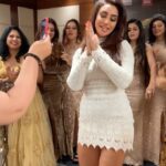 Mahek Chahal Instagram - @divaanjana fun loving girls dancing on my song Frm my movie #wanted #actor #dance #reel #woman #chiefguest #diva