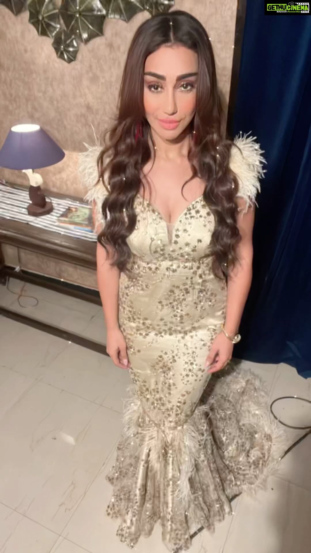 Mahek Chahal Instagram - Keep your heels, head and standards high. #heels #mahekchahal #naagin6 #shooting #reelsindia #reelsinstagram #bollywood #mumbai #india #onset #actorslife #dressoftheday #glamtime #makeup Mumbai, Maharashtra