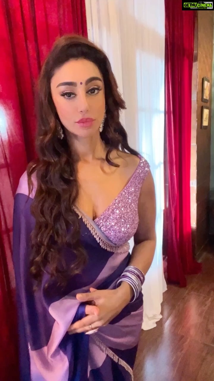 Mahek Chahal Instagram - Hi guyss Check out this new collection of Ek's Navagraha Dhoop Cones. Today I am lighting RAVI DHOOP.. which is made with organic ingredients like lotus ,red sandalwood and roses. So with EK, bring india home, bring wellness home. www.worldofek.com @ekbyekta @ektarkapoor