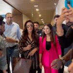 Mahek Chahal Instagram - I was invited as the chief guest at Grand Business Beauty Awards in #ahmedabad Here is a glimpse of me during the entry and greeting the press at the Event Event organised by @monikasharmaa_official Sepical Thanks to for celebrity management @pooja.singh3105 @pinnaclecelebs @umesh_celebrity_manager #mahekchahal #bollywoodactor #beauty #awards #pressconference #travel #naagin6 #feed #happy #fun #reelitfeelit #chiefguest #awards #reelstrending #glimpse #reelsinstagram Ahmedabad, India