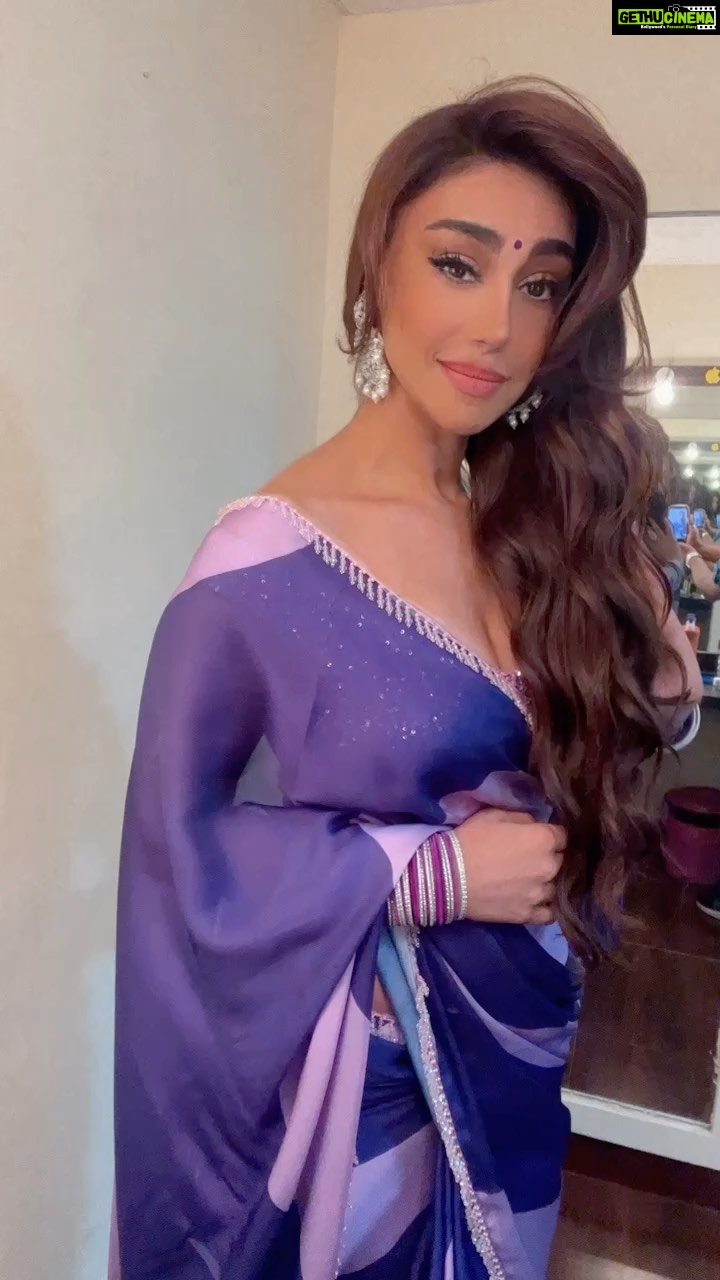 Mahek Chahal Instagram - No Indian girl can ever say no to the magic of saree! 💜💜💜💜 Film City