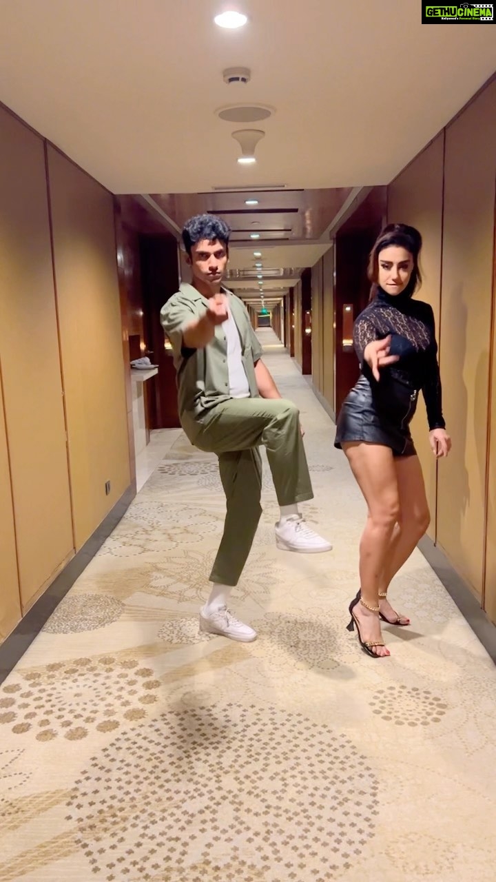 Mahek Chahal Instagram - Dancing is like an mini vacation from stress of everyday, you have to be in the moment. @sidharthsharma1991 #reelsinstagram #mahekchahal #dance #dancetime #instadance #fun #stressbuster #explore #reach #reelkarofeelkaro #relife