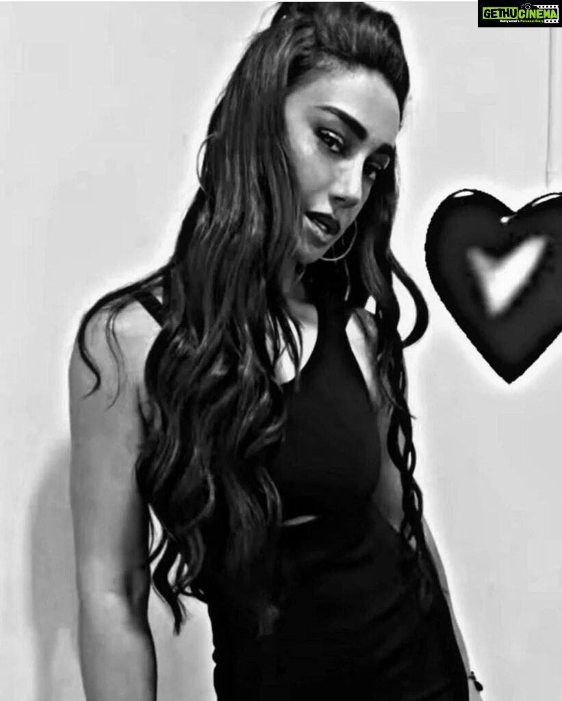 Mahek Chahal Instagram - You say I’m wearing too much black, but all I hear is I look great. 🖤