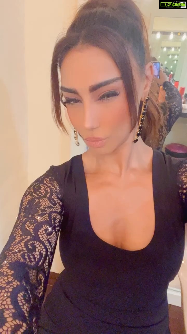 Mahek Chahal Instagram - Just showing off…. He he 🙈☺️❤️