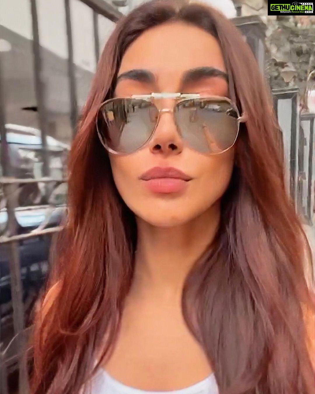 Mahek Chahal Instagram - The eyes can see a thousand things,that’s why I protect them behind my sunglasses 🕶 Mumbai, Maharashtra