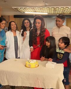 Mahek Chahal Instagram - A perfect birthday on sets of #Naagin6 with my dear friends and colleges.Thank u to the full crew for all the love .It really warmed my heart . 🎂🌹❤️🙏🏻@tejasswiprakash @sudhaachandran @singhranjankumar @shivangi_a_gandhi @__kirru__