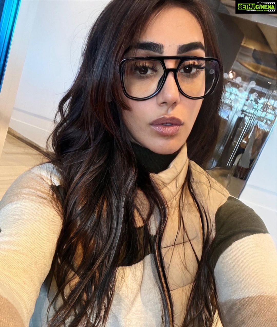 Mahek Chahal Instagram - #Travel #london #winter #actor #flights London, United Kingdom
