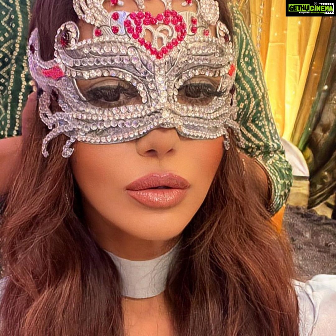 Mahek Chahal Instagram - You wear a mask? I’m wearing one right now #Valentino smiled softly. We both are….💫🌟 Mumbai, Maharashtra