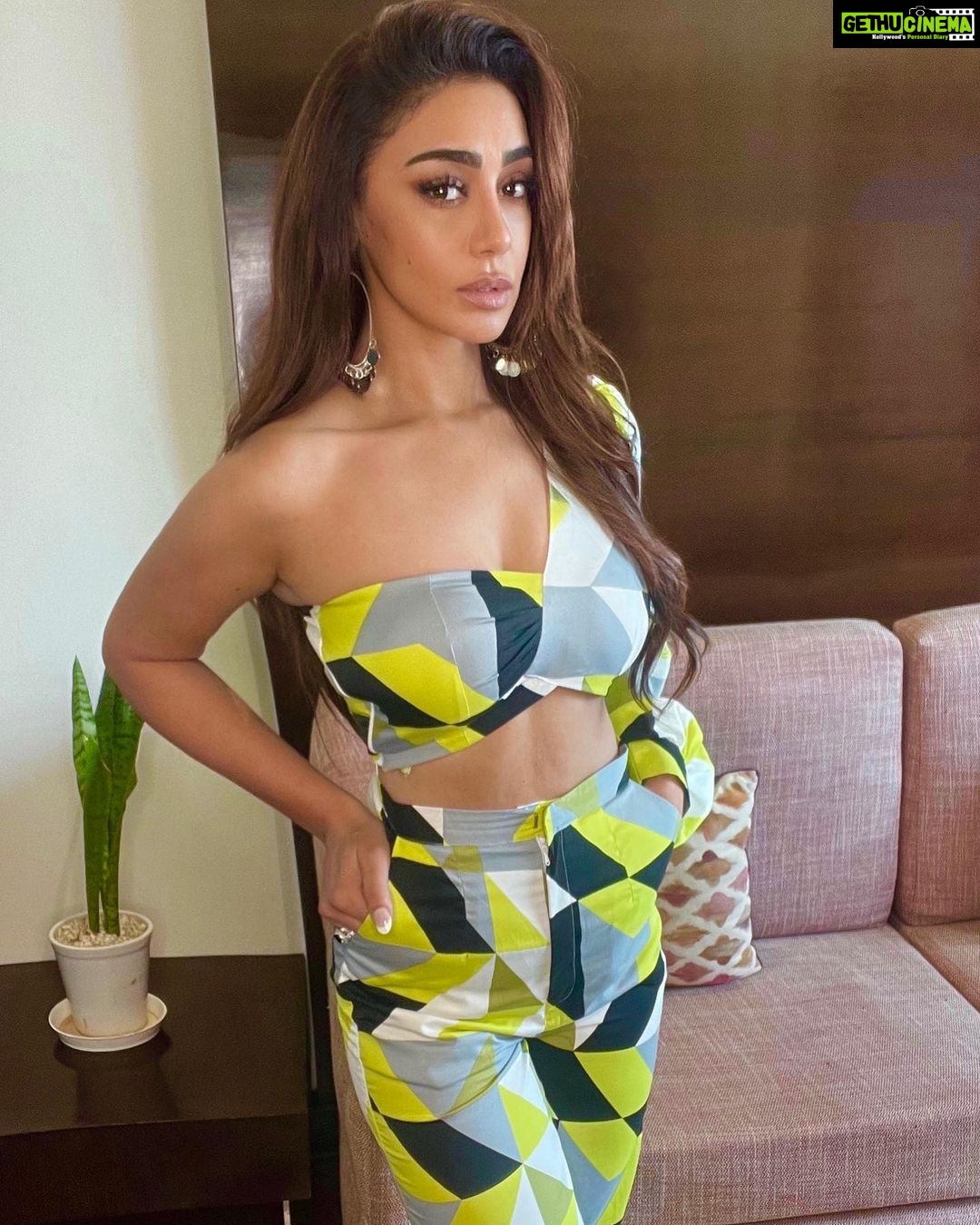 Mahek Chahal Instagram - Gonna be a bright, bright sunshiny day. Spending a day at this gorgeous property @roseamer_jaipur Outfit by @niirabyas Rosé Amer