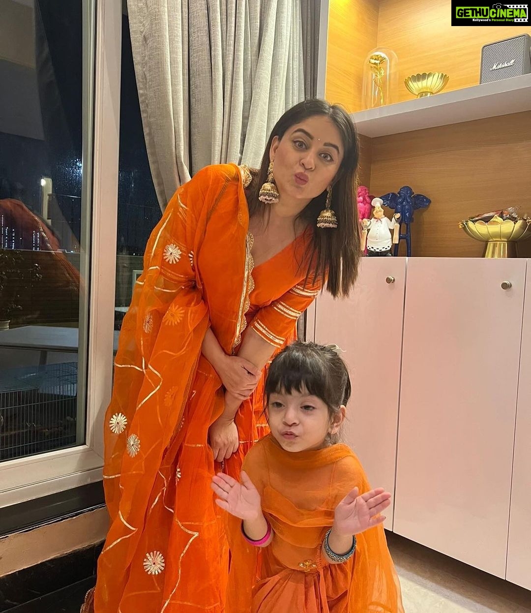 Mahhi Vij Instagram - #AachhoNaari ✨ Fierce, playful, and powerful💖 @mahhivij enjoying her celebratory time with daughter @tarajaymahhi in our Neria Gotapatti Suit set✨ Celebrate Diwali wearing Aachho and tag us using the #AachhoNaari ✨ Shop now from our website. www.aachho.com #aachho #diwalispecial #aachhonaari #diwaliwithaachho #mahhivij #diwaliparty #celebritycouple