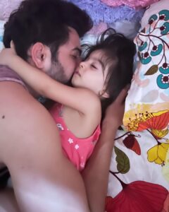 Mahhi Vij Instagram - They say a daughter and a father's bond is irreplaceable and I'm so proud that Tara has a father like you!  You have set an example of what a good human being you are and Tara is going to follow your footsteps someday.  She will be proud that her father is a good human being and that is rare!!!! @ijaybhanushali ❤️❤️❤️