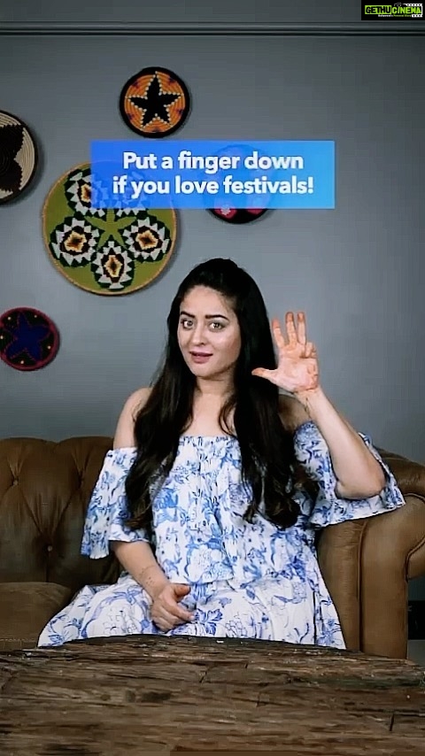Mahhi Vij Instagram - #NIVEACreme will always be special to me! It's been the one thing that has always been a constant in my house, it’s the one I trust for my family! ❤️These festive looks inspired by celebrations with family, makes these so much more precious! Thank you @niveaindia for the #NIVEAFestiveCare hamper. It's the perfect gift for the season. 🥳 #ShareTheCare #collaboration #NIVEAxMahi #niveaindia #mahhivijj
