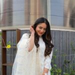Mahhi Vij Instagram – I wanted to try something new for Diwali and thanks to #GarnierColorNaturals that has been possible. @garnierindia has made it so easy and just look how soft and nourished my hair feels. I love the color and truly with Garnier it’s #ShadesOfCelebrations 
#Ad