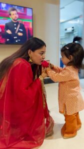 Mahhi Vij Instagram - This KarwaChauth is very different but the love, the bond is still the same! Our Tara is there to help me break my fast as we watch you daily ❤️ #karwachauth #fasting #love #ourworld