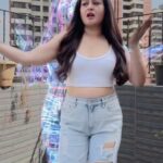 Mahhi Vij Instagram - A little bit of dance with a twin!!! And a classic song which I love…. #feelkaroreelkaro #feelitreelit #shehribabu #remix #bollywooddance