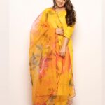 Mahhi Vij Instagram – Be bright
Be happy
Be Yellow 

👗 @tashijaipur