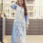 Mahhi Vij Instagram – Everyone wants to be the sun to brighten up someone’s life, but why not be the moon to shine on someone’s darkest hour 🌺

👗 @labelzoya

#suit #indian #laagitujhselagan