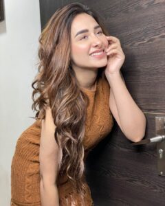 Mahira Sharma Instagram - Hey 🤎