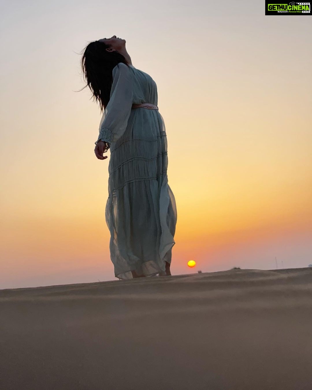 Mahira Sharma Instagram - Most beautifull sunset’I’ve ever seen 🌅