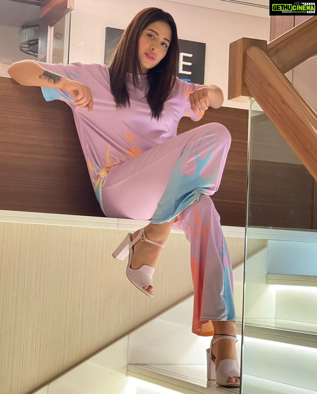 Mahira Sharma Instagram - I want to take you away 🌈 Dubai, United Arab Emirates