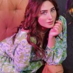 Mahira Sharma Instagram – Be happy with what you have, whilst working for what you want 🪄🎩