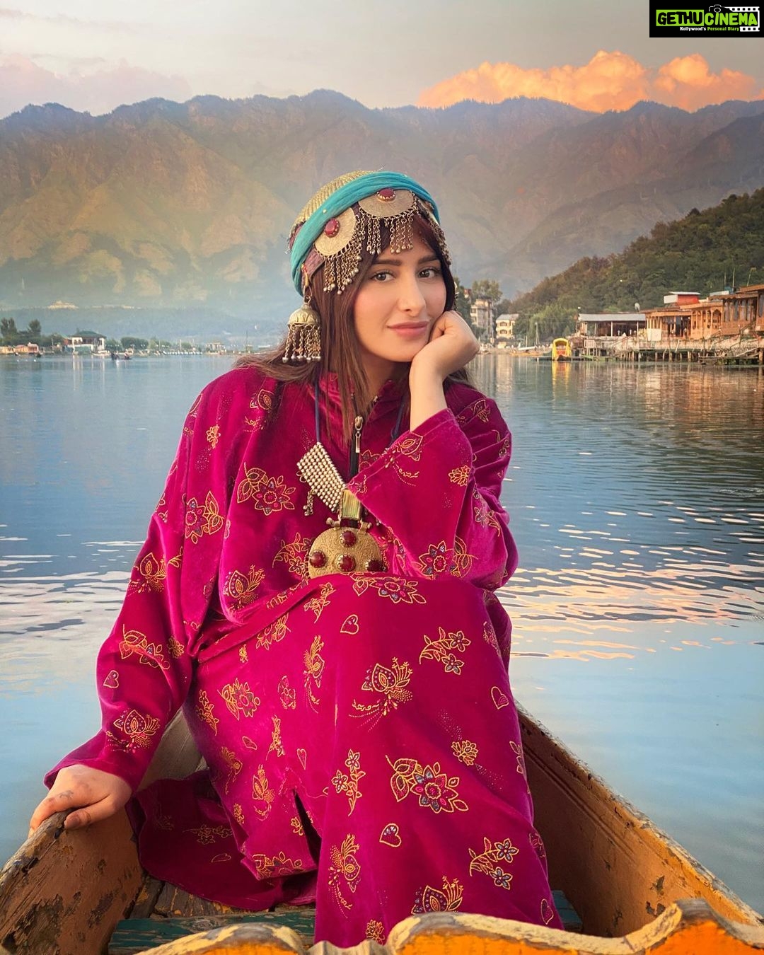 Mahira Sharma Instagram - Jannat ♥️ Kashmir india