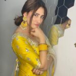 Mahira Sharma Instagram – 🌙 ……💛 
.
.
.
.

🥻- @nilibarludhiana
