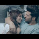 Mahira Sharma Instagram - #baarish out now ♥️ #pahira . . . . @parasvchhabrra @sonukakkarofficial @tonykakkar @anshul300 @nikhilmusic @desimusicfactory @dhruwal.patel