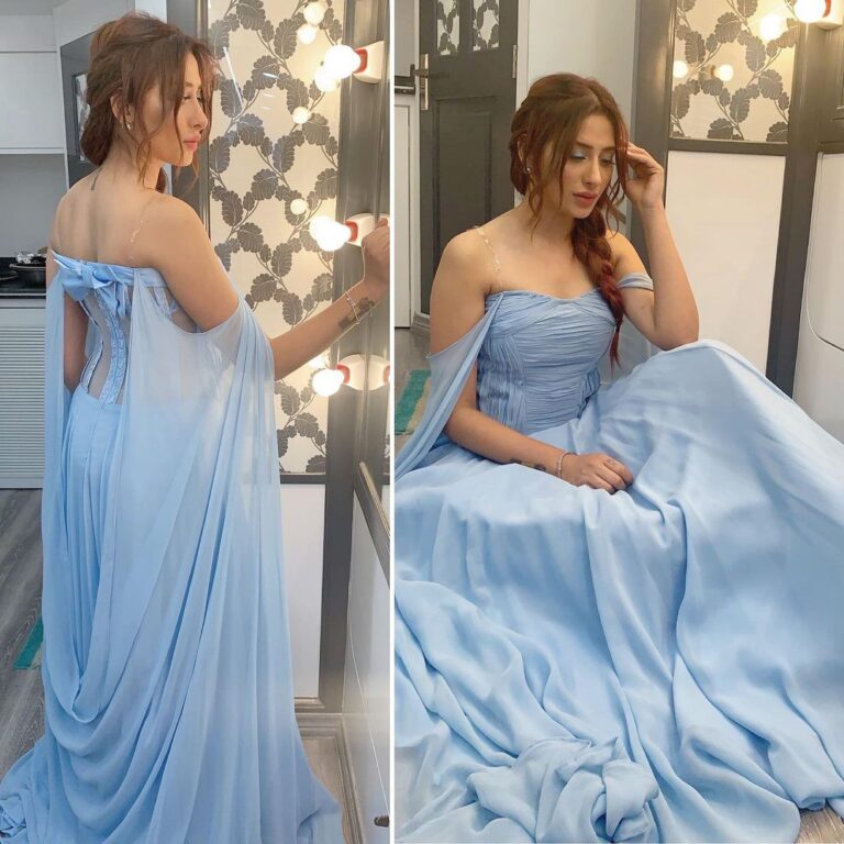 Mahira Sharma Instagram - What’s up people 💙 . . . Styling : @tiara_gal @virali001 With : @akki_12p Outfit : @seema_patel30 @the_simsstudio Curated by : @abhinavtanwarofficial