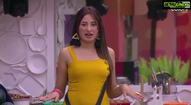 Mahira Sharma Instagram - Jo mera hai usse main waise bhi lelungi! 😎🥰 #MahiraSharma #BB13 #BigBoss13