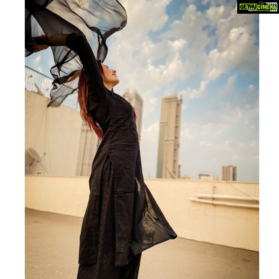 Mahira Sharma Instagram - What makes u truly happy ?