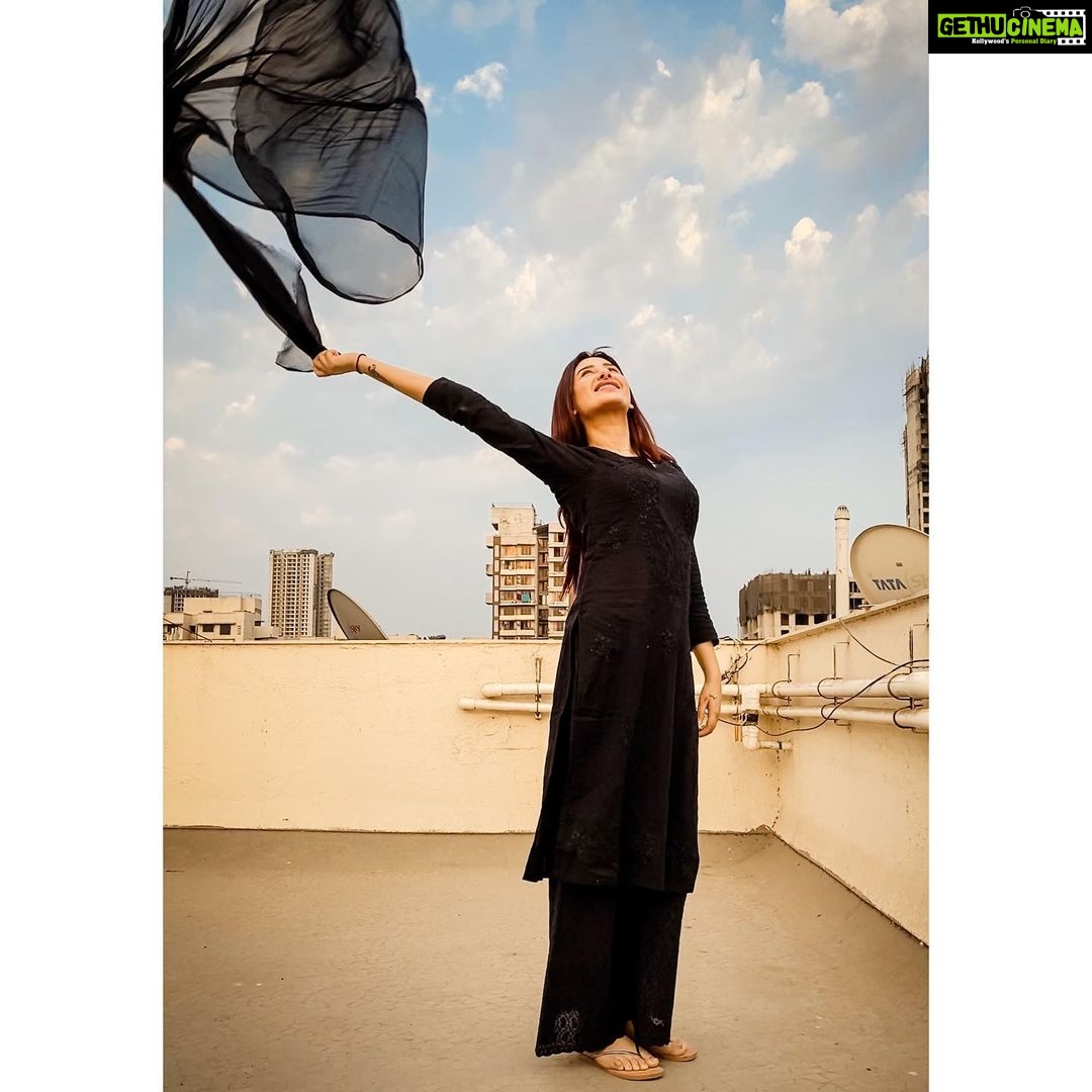 Mahira Sharma Instagram - What makes u truly happy ?