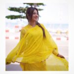 Mahira Sharma Instagram – Le jaye jane Kaha hawaye 💛