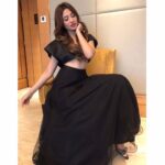 Mahira Sharma Instagram - 🖤 is my favourite colour, what’s yours ? .