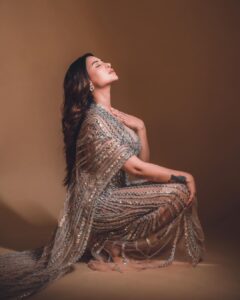 Mahira Sharma Instagram - 𝓉𝒶𝓀𝑒 𝒶 𝒹𝑒𝑒𝓅 𝒷𝓇𝑒𝒶𝓉𝒽 𝒶𝓃𝒹 𝓁𝑒𝓉 𝒾𝓉 𝑔𝑜 𝒷𝒶𝒷𝓎 . . . Outfit : @laxmikrishnaofficial Styled by : @tiara_gal @akansha.27 💄: @puneet_makeovers 👠: @urbantoes