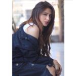 Mahira Sharma Instagram - Don’t look too close 🖤