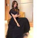 Mahira Sharma Instagram - 🖤 is my favourite colour, what’s yours ? .