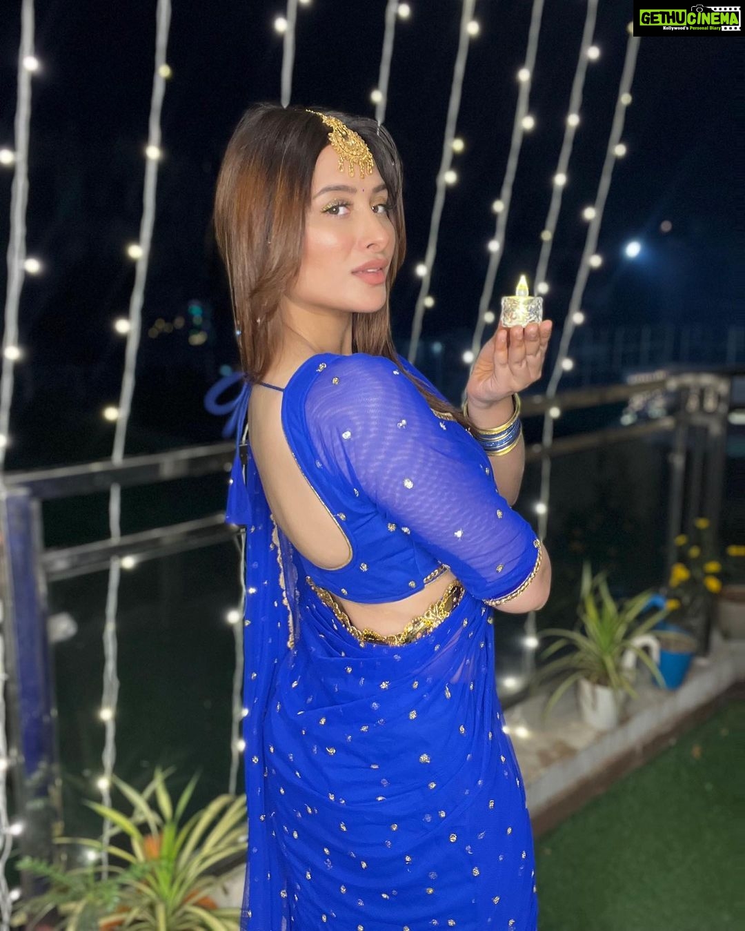 Mahira Sharma Instagram - happy diwali 🪔
