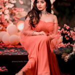 Malavika Menon Instagram - Cheers to another year🥂✨ Pc @_sooraj_sankar_ Location @aatma_eventspace Decor @goodlook_theeventdesigners Dressed in @fashionbaycouture Dolled up @aswathi_sasidharan__