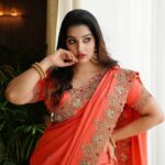 Malavika Menon Instagram - 🌝⭐️💫✨♥️ #fanaa #hindi #songs #fav #kind #hits #different Wearing @yla_designs Mua @makeover_by_sanaah Capture @rijil_kl Jwlry @makeoveravenue