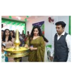 Malavika Menon Instagram - Mua @vanithya Wearing #own At Tirur for tezz motor’s electric kinetic green two wheeler dealership 🌈☺️ @tezz_kinetic_green #inaugration #tirur #malappuram #kerala #malavika #mm #malayalam