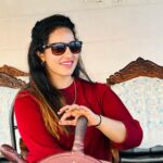 Malavika Menon Instagram - This is what staycation looks like…. Unbothered ..relaxed..😇☺️😄casual! Pc @pramodpappan007 @nima_chandran @ @bluesereneresorts Last weekend with backwater & coconut trees! 🤗